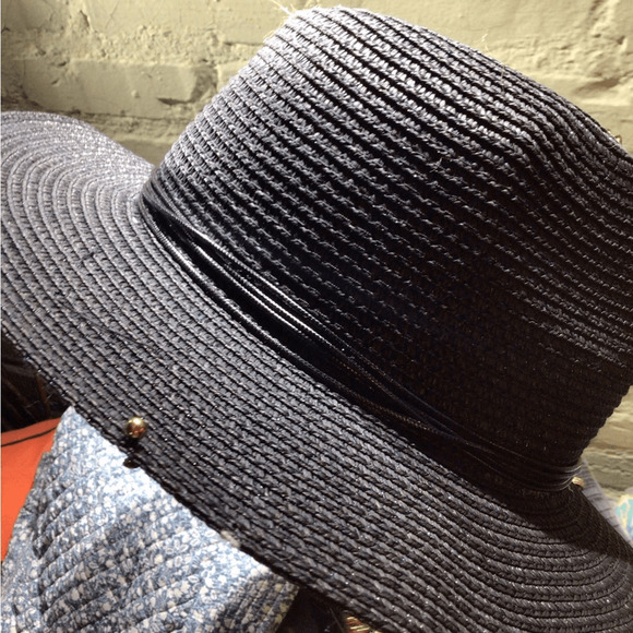 NEW LIKE RUSLIN BAGINSKI Black Wide Brim Fedora Hat with Gold Chain D main image 13